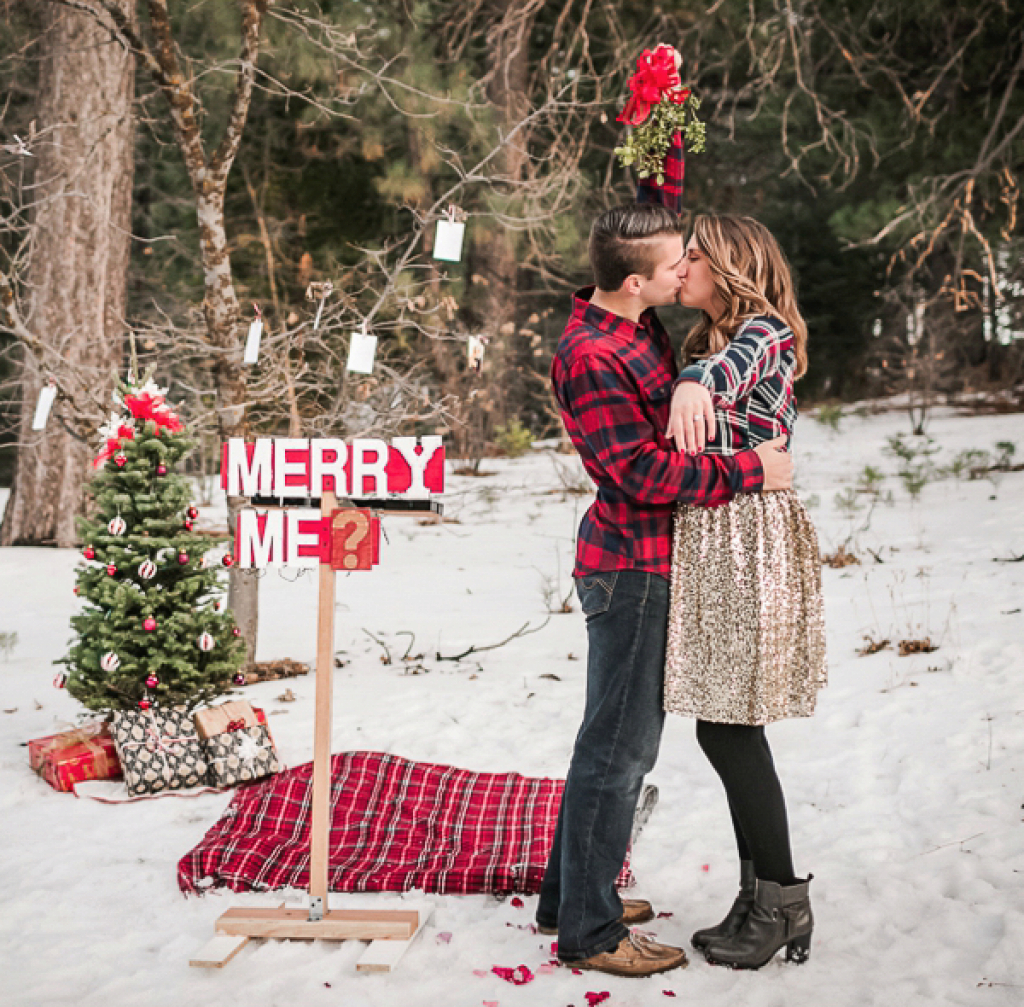 Christmas marriage proposal idea