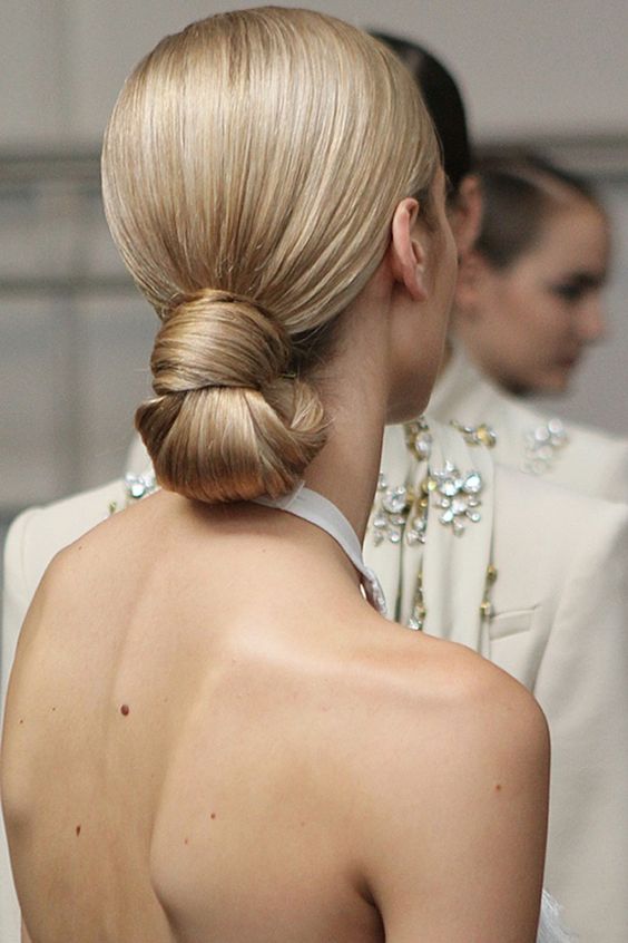 simple and classic wedding hair